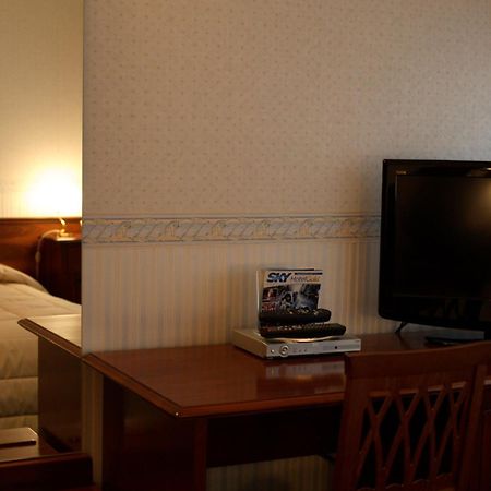 Hotel Alexander Cesena Extérieur photo