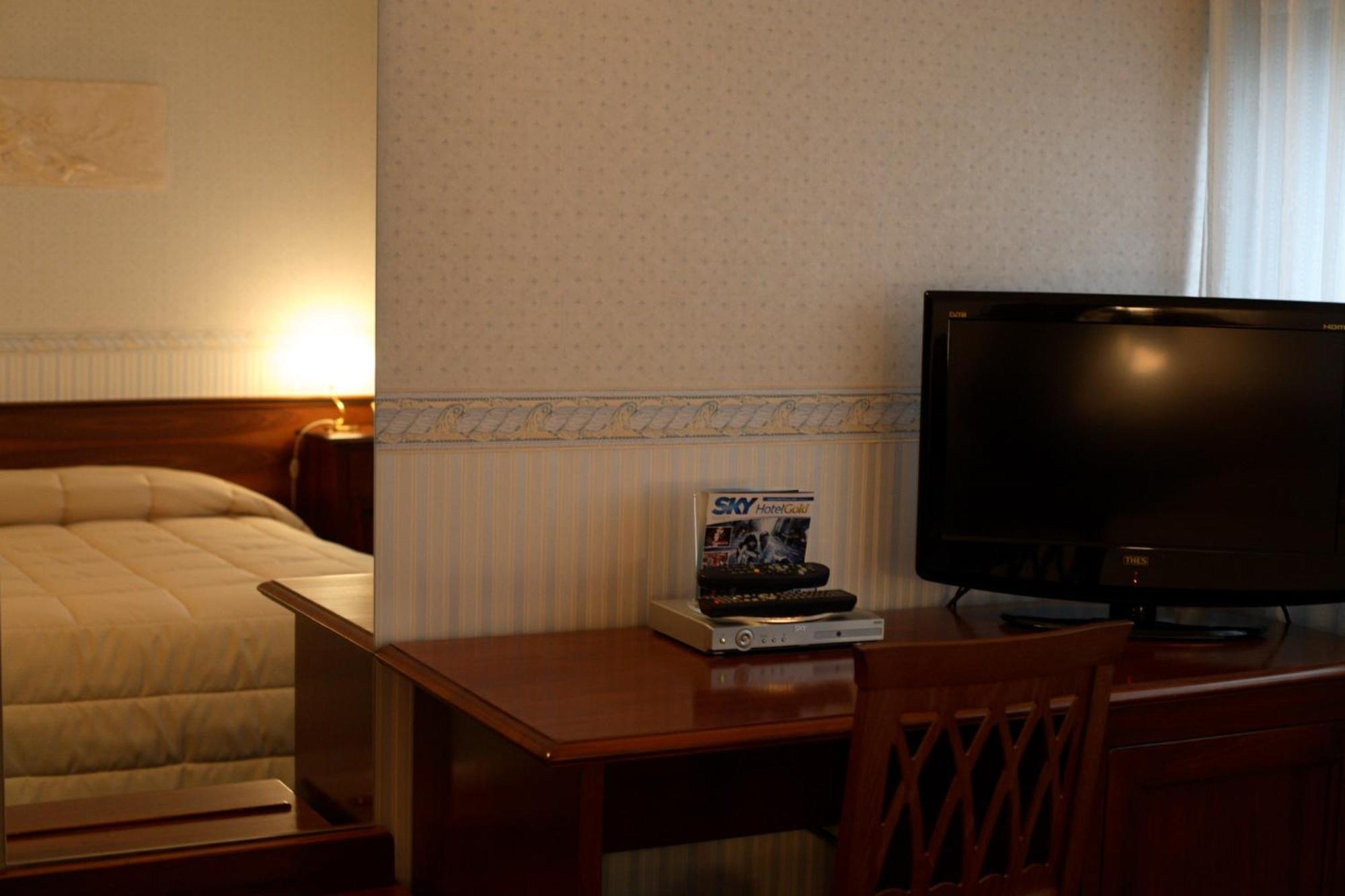 Hotel Alexander Cesena Extérieur photo