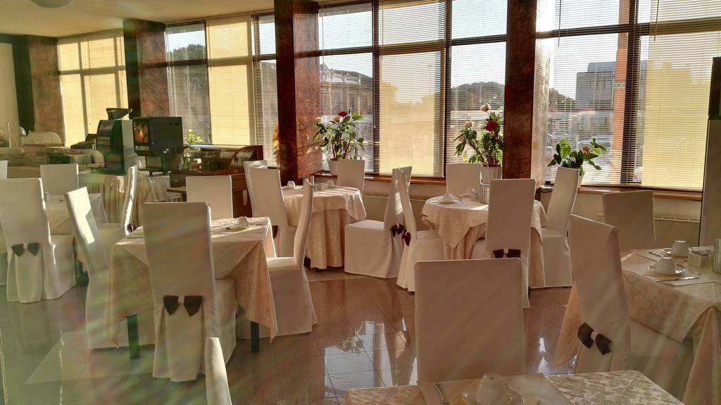 Hotel Alexander Cesena Extérieur photo