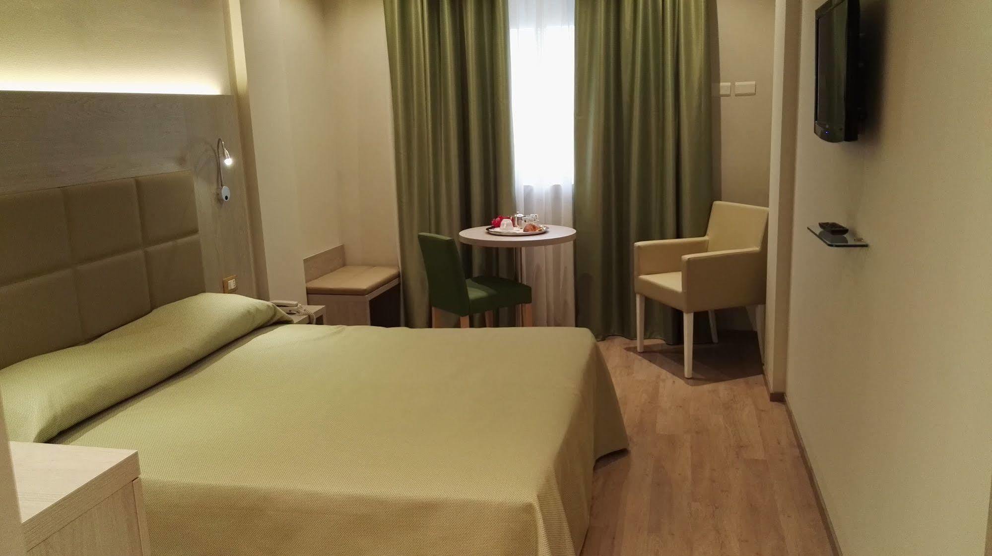 Hotel Alexander Cesena Extérieur photo