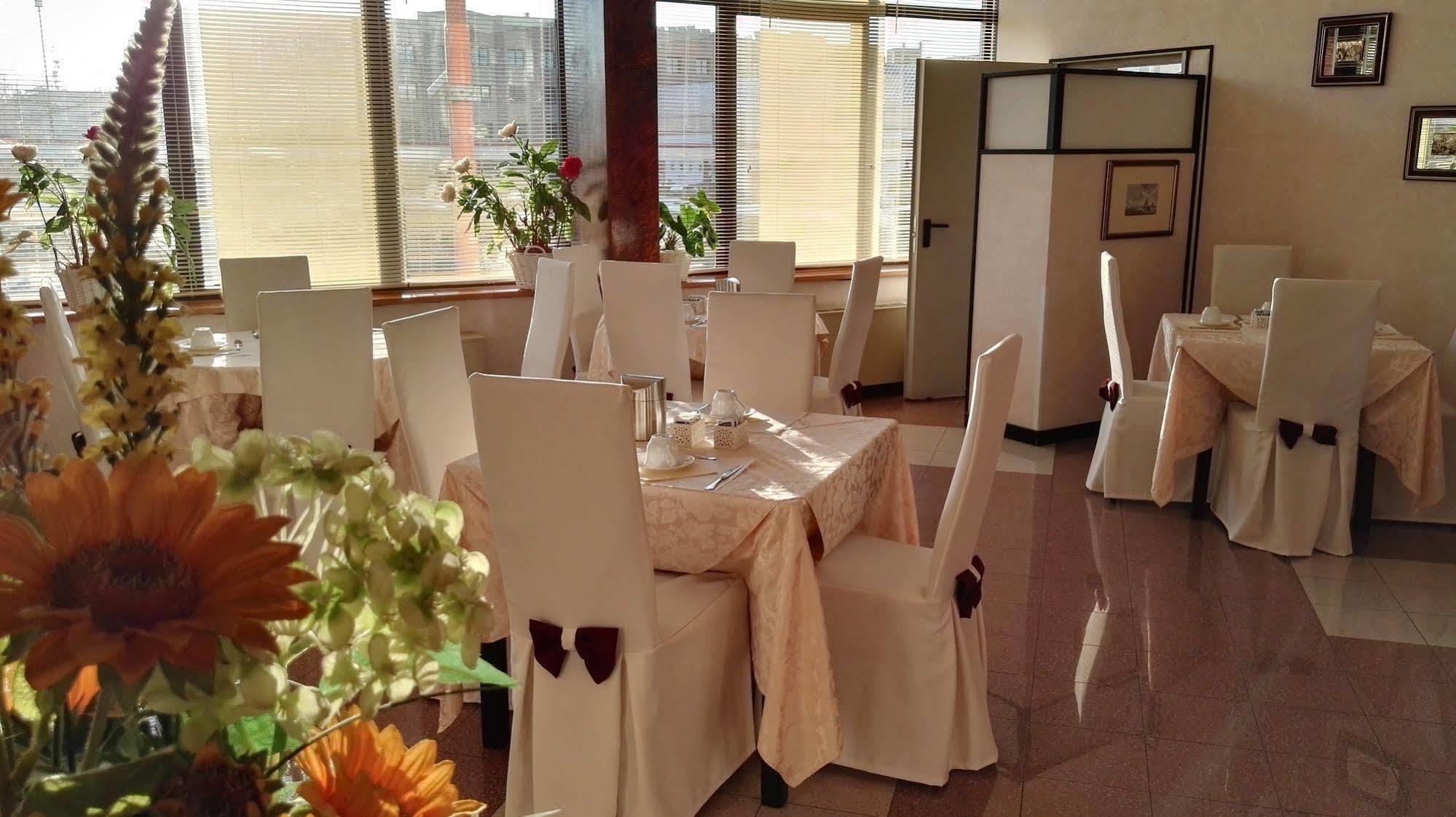 Hotel Alexander Cesena Extérieur photo